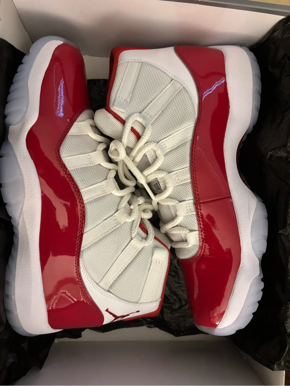 Jordan 11 “Cherry” Size 10